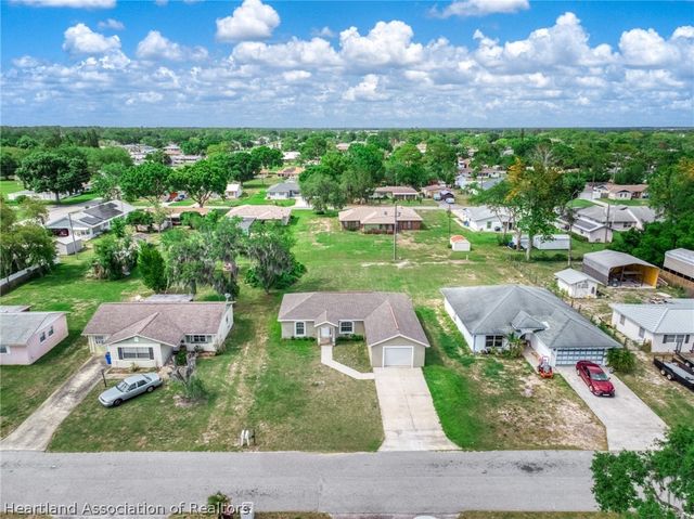 233 Loon Avenue, Sebring, FL 33870