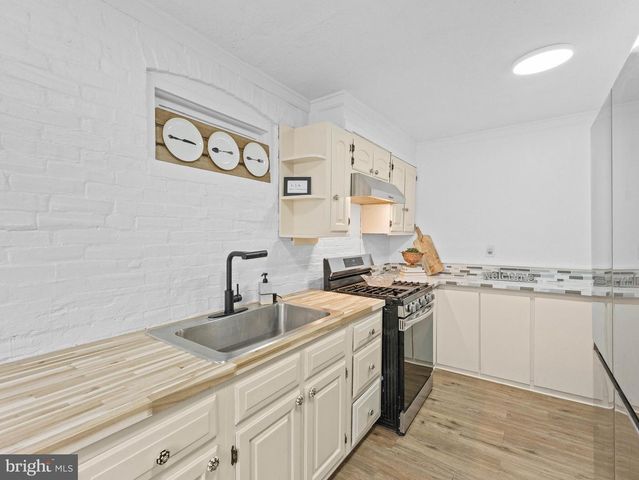 209 UPLAND RD, Brookhaven, PA 19015