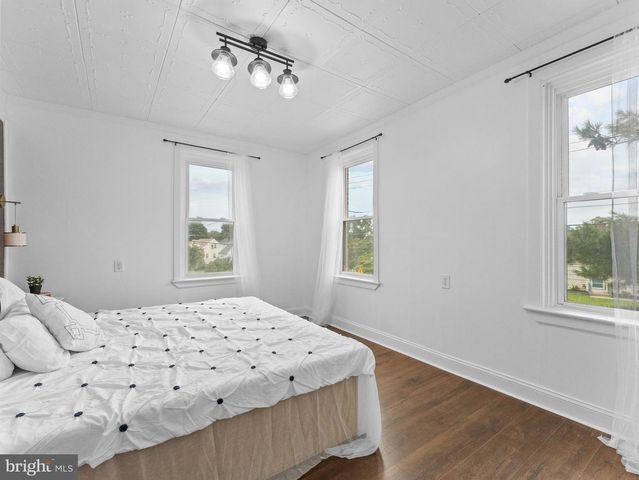 209 UPLAND RD, Brookhaven, PA 19015