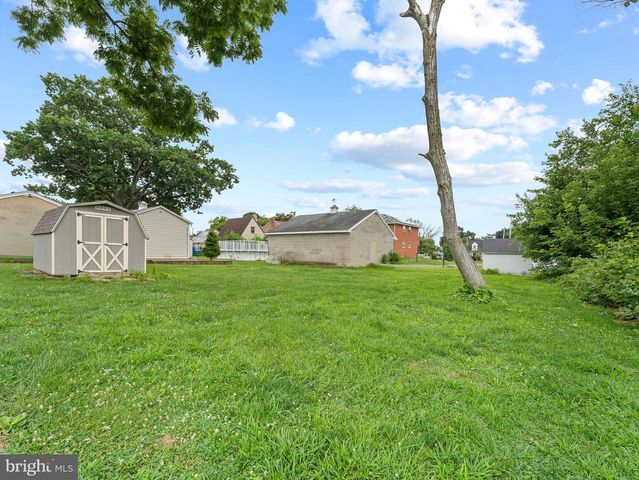209 UPLAND RD, Brookhaven, PA 19015