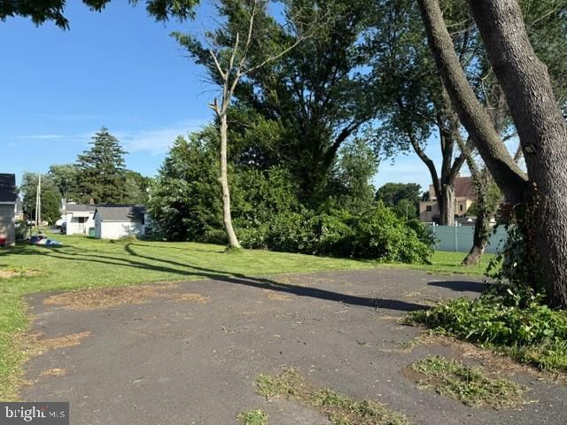209 UPLAND RD, Brookhaven, PA 19015