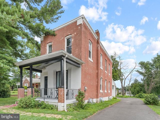 209 UPLAND RD, Brookhaven, PA 19015