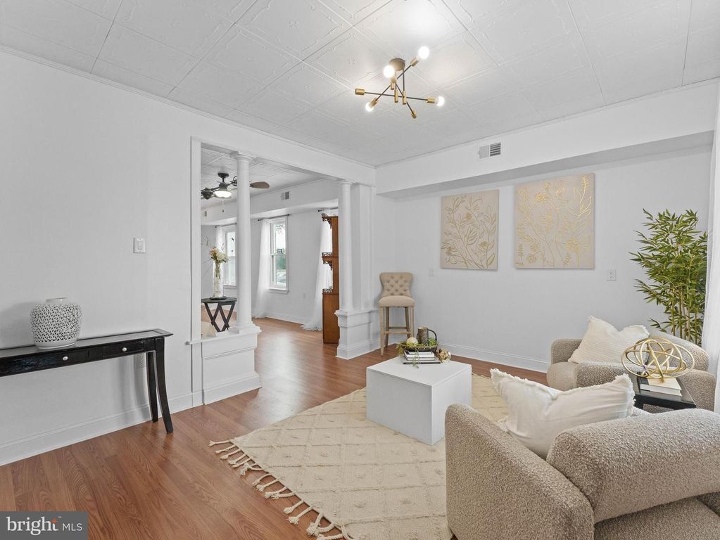 209 UPLAND RD, Brookhaven, PA 19015