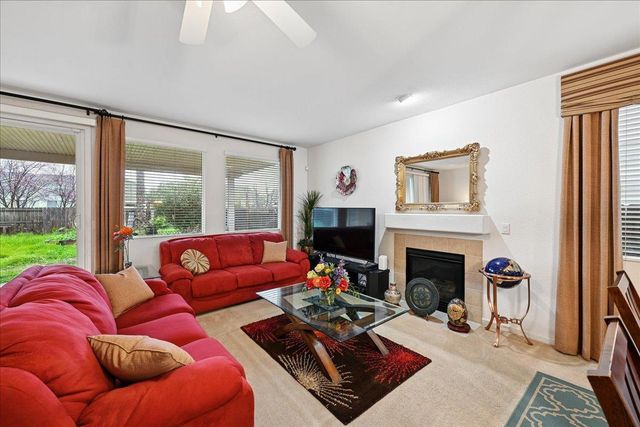 1364 Amaranth St, Plumas Lake, CA 95961