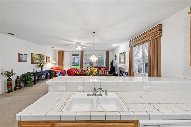 1364 Amaranth St, Plumas Lake, CA 95961