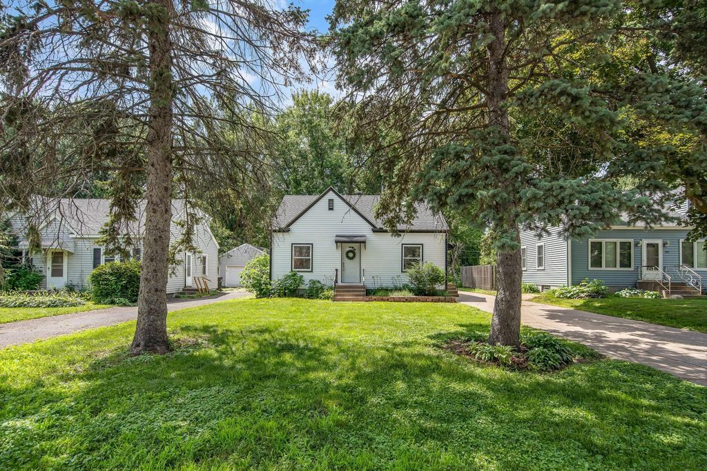 1759 Flandrau Street, Maplewood, MN 55109