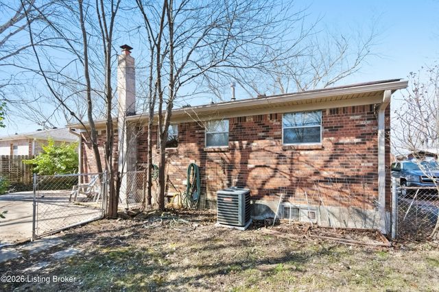 9724 Scarborough Ave, Louisville, KY 40272