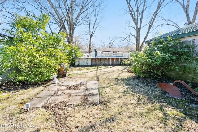 9724 Scarborough Ave, Louisville, KY 40272