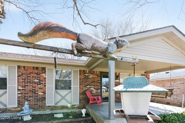 9724 Scarborough Ave, Louisville, KY 40272