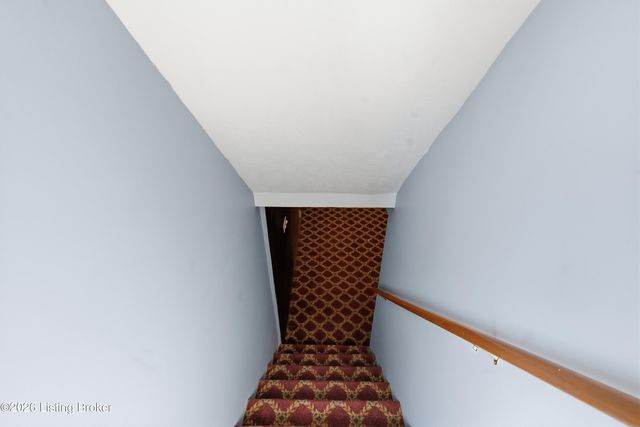 9724 Scarborough Ave, Louisville, KY 40272