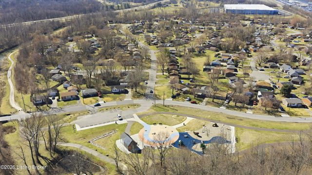 9724 Scarborough Ave, Louisville, KY 40272