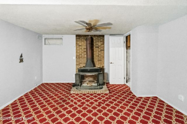 9724 Scarborough Ave, Louisville, KY 40272