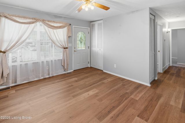 9724 Scarborough Ave, Louisville, KY 40272