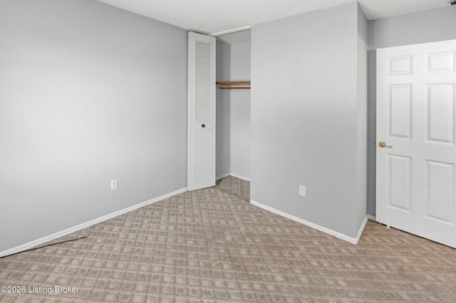 9724 Scarborough Ave, Louisville, KY 40272