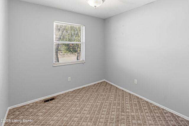 9724 Scarborough Ave, Louisville, KY 40272