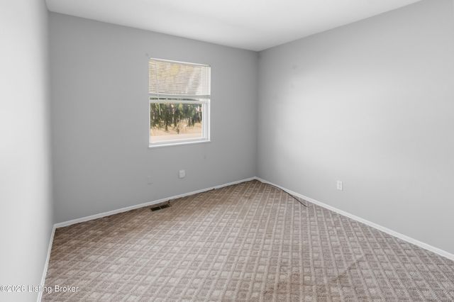 9724 Scarborough Ave, Louisville, KY 40272