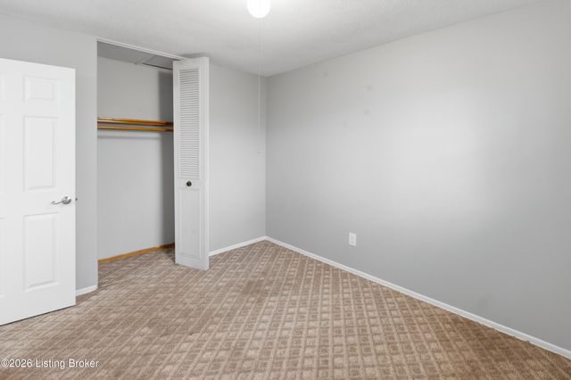 9724 Scarborough Ave, Louisville, KY 40272