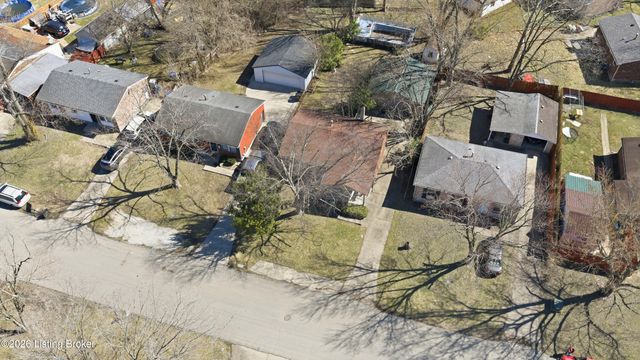 9724 Scarborough Ave, Louisville, KY 40272