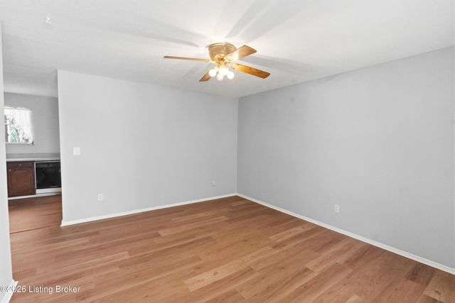 9724 Scarborough Ave, Louisville, KY 40272