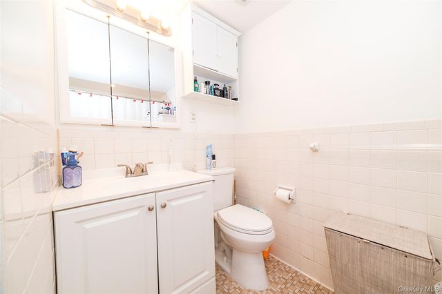 2261 Palmer Avenue 1F, New Rochelle, NY 10801