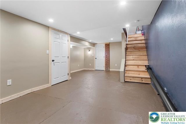 413 Woodlawn Avenue, Bethlehem City, PA 18018