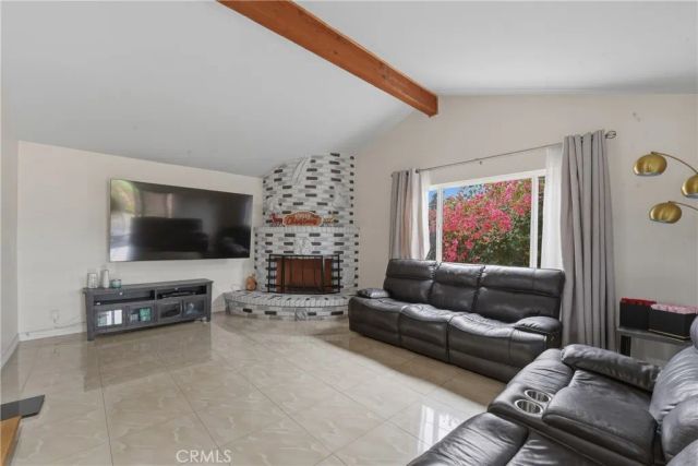15044 La Capelle, La Mirada, CA 90638