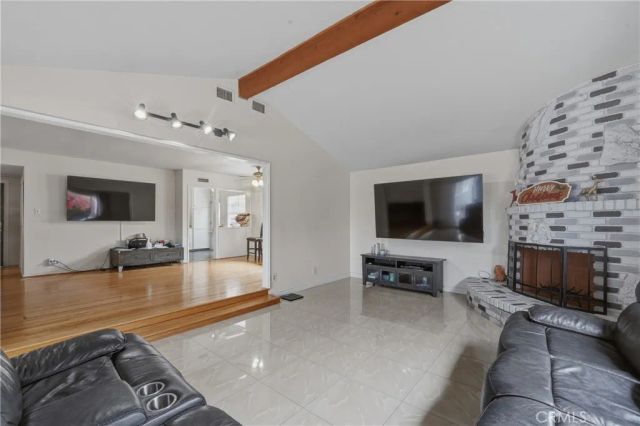 15044 La Capelle, La Mirada, CA 90638