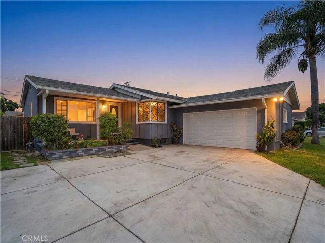 15044 La Capelle, La Mirada, CA 90638