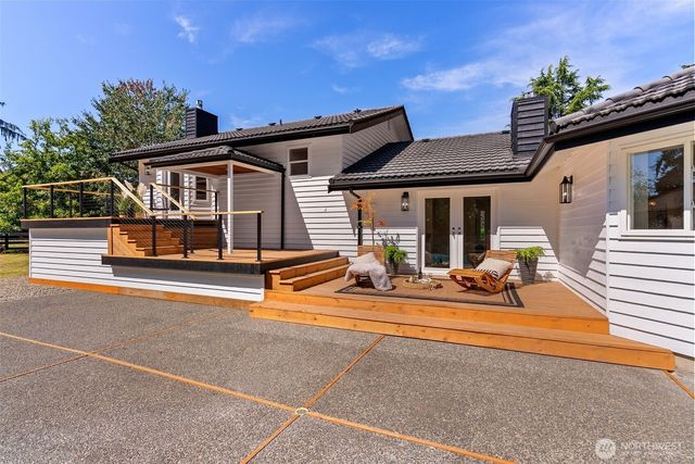 25717 SE 398th Street, Enumclaw, WA 98022