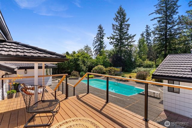 25717 SE 398th Street, Enumclaw, WA 98022