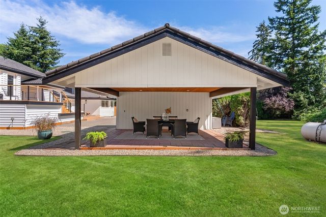 25717 SE 398th Street, Enumclaw, WA 98022