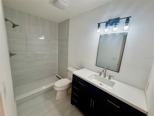 7031 DRURY STREET, Tampa, FL 33635