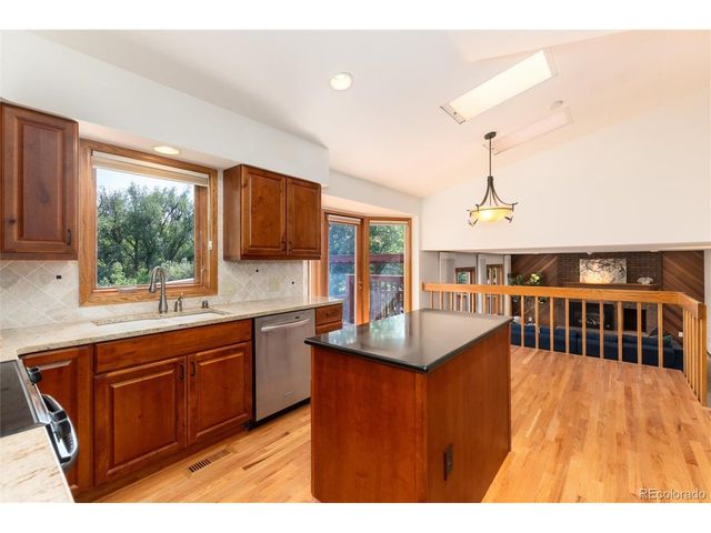2422 W Arapahoe Ct, Littleton, CO 80120