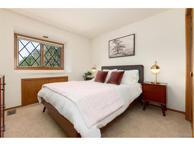 2422 W Arapahoe Ct, Littleton, CO 80120