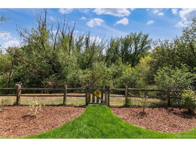 2422 W Arapahoe Ct, Littleton, CO 80120
