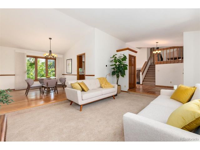 2422 W Arapahoe Ct, Littleton, CO 80120