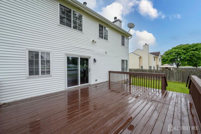 5 Cherrywood Drive, Piscataway, NJ 08854