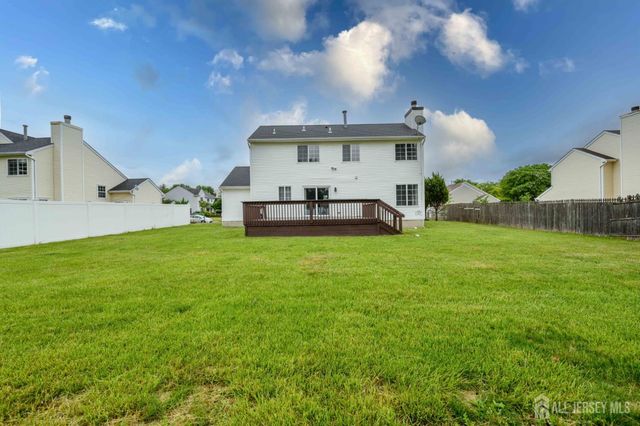 5 Cherrywood Drive, Piscataway, NJ 08854