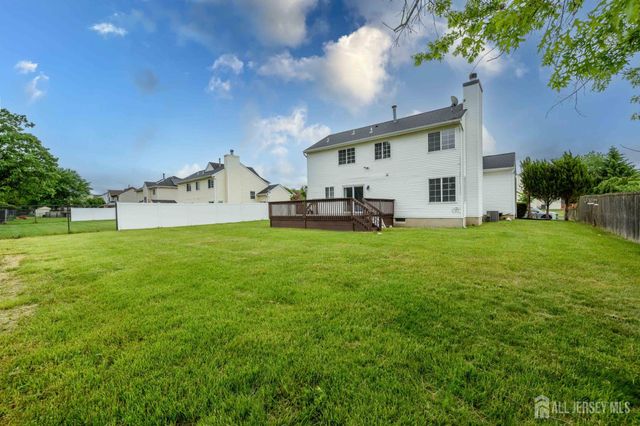 5 Cherrywood Drive, Piscataway, NJ 08854