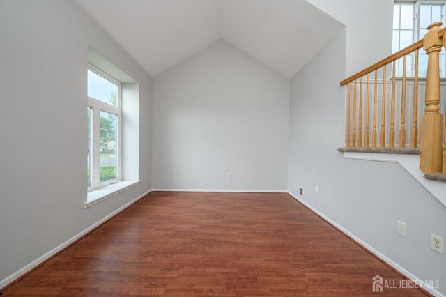 5 Cherrywood Drive, Piscataway, NJ 08854
