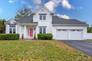 5 Cherrywood Drive, Piscataway, NJ 08854