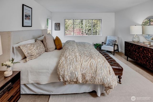 3911 240th Place SE, Sammamish, WA 98029