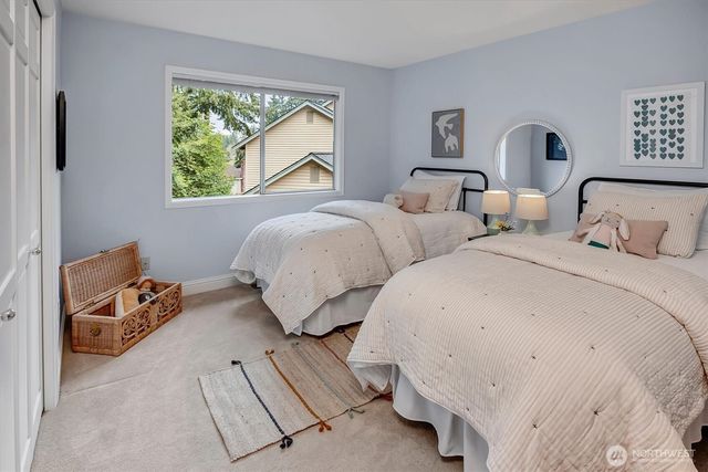 3911 240th Place SE, Sammamish, WA 98029