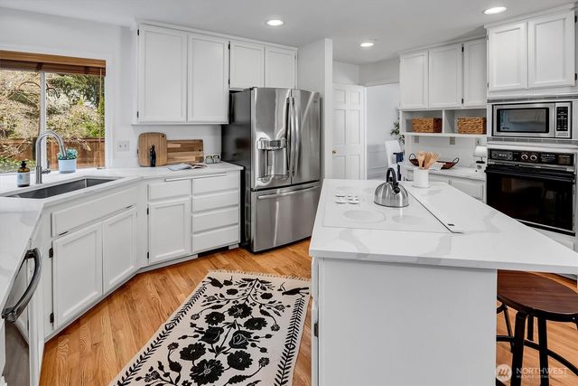 3911 240th Place SE, Sammamish, WA 98029