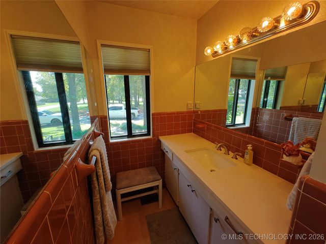 501 E Seneca Street, Tahlequah, OK 74464