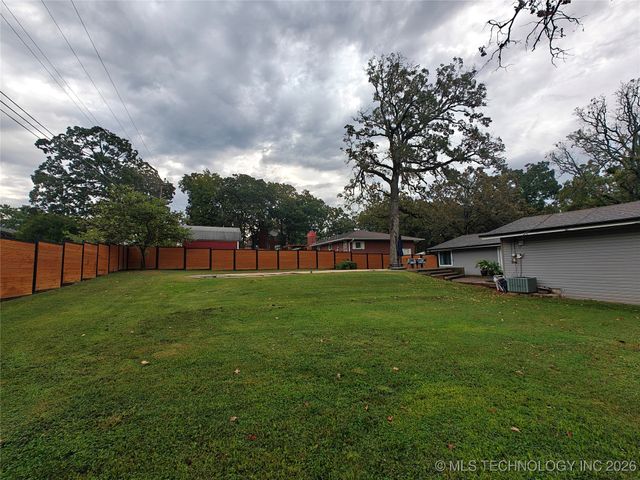 501 E Seneca Street, Tahlequah, OK 74464