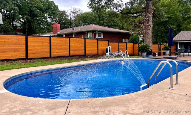 501 E Seneca Street, Tahlequah, OK 74464