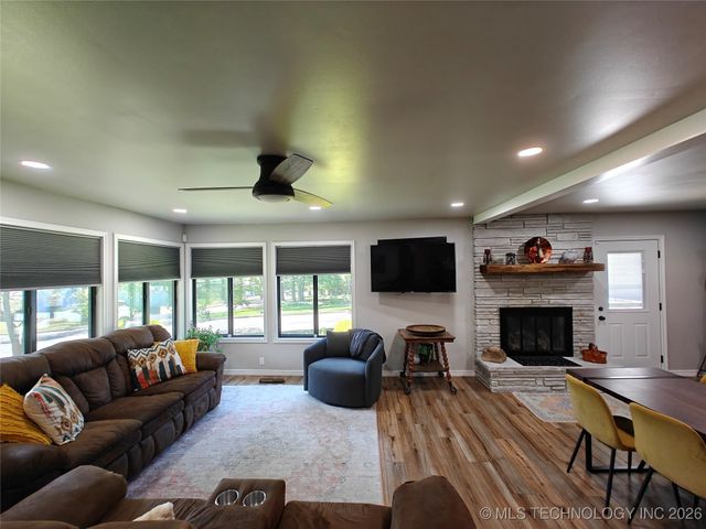 501 E Seneca Street, Tahlequah, OK 74464