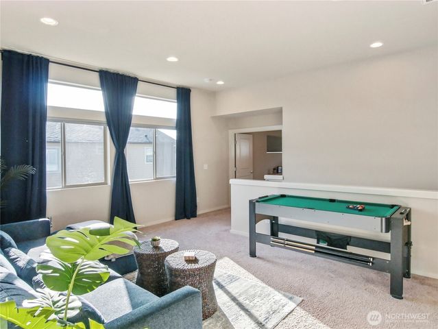 32749 Maple Avenue SE, Black Diamond, WA 98010