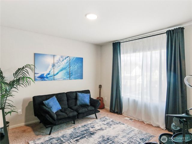 32749 Maple Avenue SE, Black Diamond, WA 98010